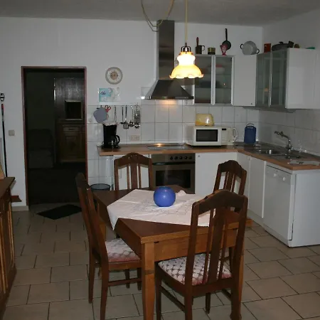 Spacious In Near The Sea Apartment